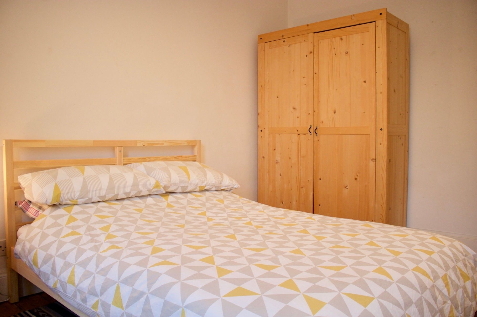 2 Bedroom Seaside Flat * Edinburgh